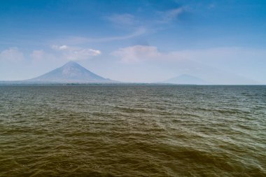 Nikaragua Gölü: Ometepe Island. Volkanlar Concepcion (solda) ve Maderas (sağ).