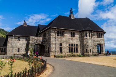 Haputale, Sri Lanka - 16 Temmuz 2016: Adisham Manastırı Haputale, Sri Lanka yakınındaki kişi ziyaret