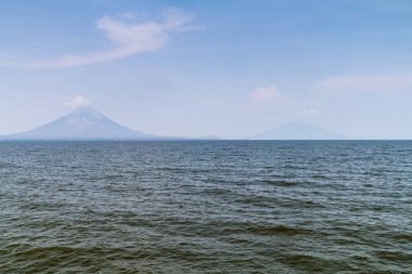 Nikaragua Gölü: Ometepe Island. Volkanlar Concepcion (solda) ve Maderas (sağ).