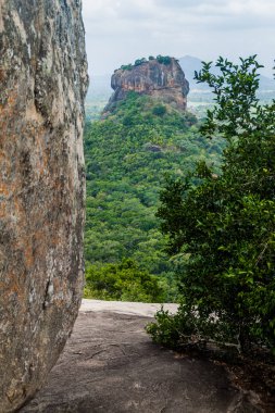 Görünüm Sigiriya aslan kaya yakın Pidurangala Rock, Sri Lanka