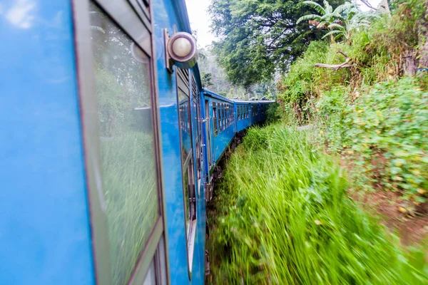 Jízda Vlakem Poblíž Ella Srí Lanka — Stock fotografie