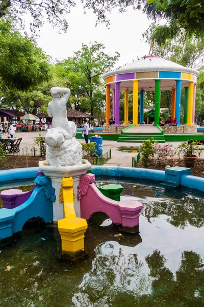 Masaya Nicaragua April 2016 Brunnen Und Pavillon Park Octubre Masaya — Stockfoto