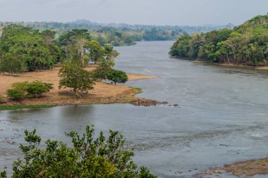 San Juan Nehri yakınındaki Ell Castillo Köyü, Nicaragua
