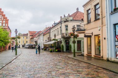 Kaunas, Litvanya - 16 Ağustos 2016: Vilniaus görünüm gatve Kaunas, Litvanya sokak.