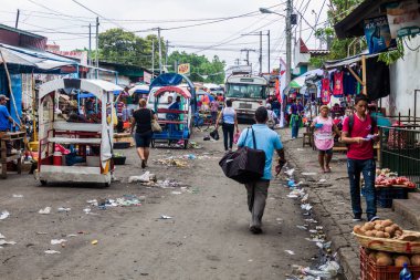 Leon, Nikaragua - 27 Nisan 2016: Leon, Nikaragua görünüm Mercado la Terminal pazarda
