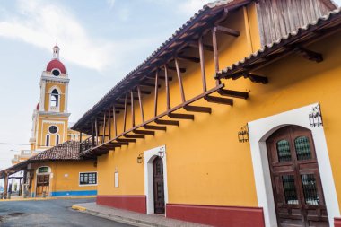 Koloni binaları ve bir katedralde Granada, Nicaragua