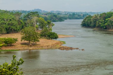 San Juan Nehri yakınındaki Ell Castillo Köyü, Nicaragua