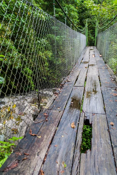 Puente Colgante Sendero Sendero Los Quetzales Parque Nacional Volcan Baru — Foto de Stock