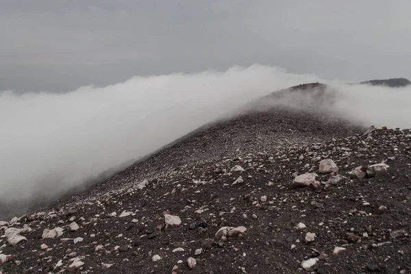 Misty Misterioso Borde Del Cráter Del Volcán Telica Nicaragua — Foto de Stock