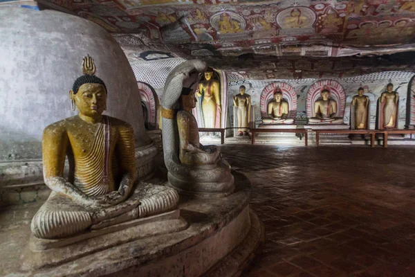 Dambulla Sri Lanka Lipca 2016 Posągów Buddy Świątyni Jaskini Jaskini — Zdjęcie stockowe
