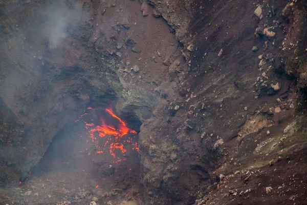 Telica yanardağ krater, Nikaragua erimiş lav