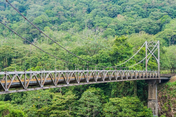 コスタリカの吊り橋 — ストック写真