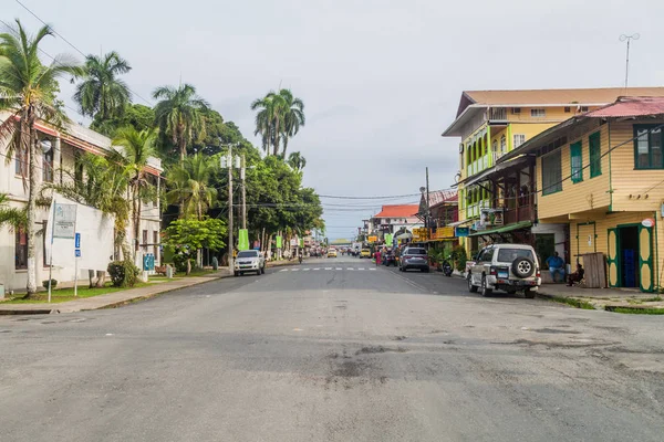 Bocas Del Toro, Panama - 20 Mayıs 2016: Bocas del Toro şehir caddede.