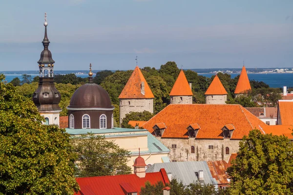 Kostel Proměnění Páně Hradební Věže Tallinn Estonsko — Stock fotografie
