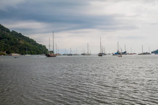 Yatlar Portobelo village, Panama yakınındaki
