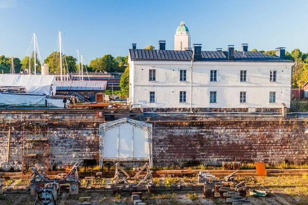 Eski kuru dok Suomenlinna (Sveaborg), deniz kale ada Helsinki, Finlandiya