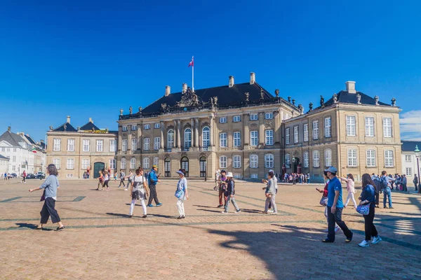 Copenhagen Denmark August 2016 Amalienborg Palace Square Levetzau Palace Copenhagen — стоковое фото