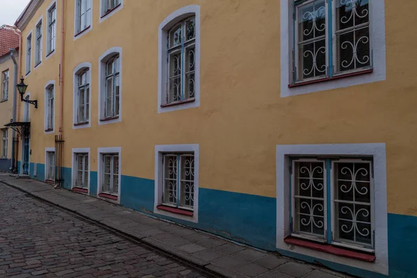 Casa Velha Uma Rua Paralelepípedos Distrito Toompea Tallinn Estónia — Fotografia de Stock