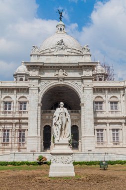 Victoria Anıtı ve George Curzon heykeli Kolkata (Calcutta), Hindistan