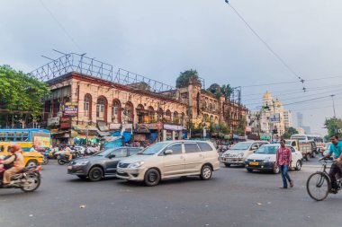 Kolkata, Hindistan - 27 Ekim 2016: Kolkata, Hindistan merkezinde bir sokak görünümünü