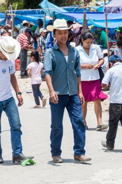 San Manuel De Colohete, Honduras - 15 Nisan 2016: Yerel yerli halkın bir pazar. Ayda iki kez bu köyde büyük bir pazar olduğunu.