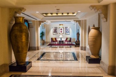Dubai, Birleşik Arap Emirlikleri - 21 Ekim 2016: Madinat Jumeirah iç otel Dubai, Suudi Arabistan