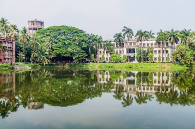 View kampüsünde bir bakla Dhaka Üniversitesi, Bangladeş