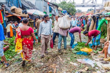 Kolkata, Hindistan - 31 Ekim 2016: Görünüm Mullik Ghat çiçek pazarı Kolkata, Hindistan