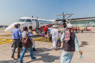 Kolkata, Hindistan - 2 Kasım 2016: Bombardier Q400 Biman Bangladeş havayolları Netaji, Chandra Bose Havalimanı Kolkata, Hindistan Subhas