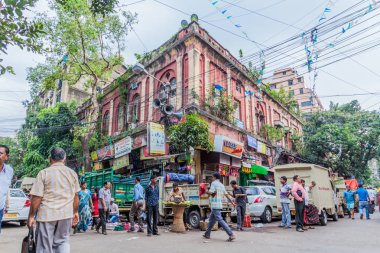 Kolkata, Hindistan - 31 Ekim 2016: Kolkata, Hindistan merkezinde bir sokak görünümünü