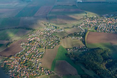 Havadan görünümü köy Ptice ve Uhonice, Çek Cumhuriyeti