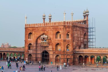 Delhi, Hindistan - 22 Ekim 2016: Kapı Jama Mescidi Camii Delhi, Hindistan merkezinde.