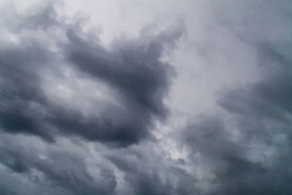 Dramatische Wolken Himmel Hintergrund — Stockfoto
