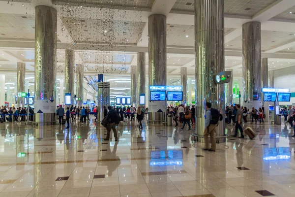 Dubai Uae October 2016 Interior Terminal Dubai Airport United Arab — Stock Photo, Image
