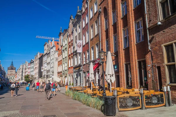 Gdansk Polónia Setembro 2016 Pessoas Caminham Longo Casas Históricas Praça — Fotografia de Stock