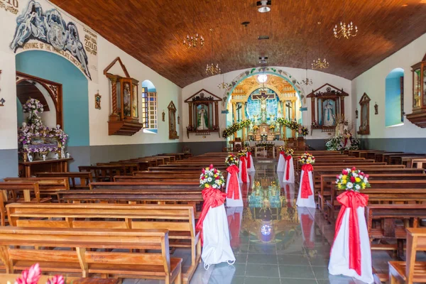 Concepcion De Ataco, El Salvador - 3 Nisan 2016: İç Concepcion kilise de Ataco Köyü.