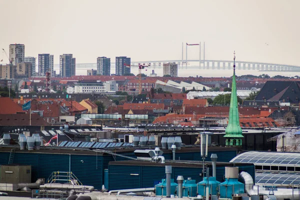 Kopenhag Danimarka Manzarası Arka Planda Öresund Köprüsü — Stok fotoğraf