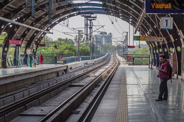 Delhi Índia Outubro 2016 Ramakrishna Ashram Marg Estação Metro Centro — Fotografia de Stock