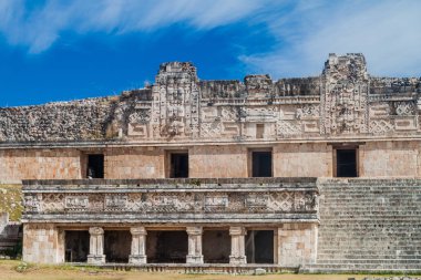 Bir rahibe Quadrangle (Cuadrangulo de las Monjas) bina kompleksinde antik Maya şehir Uxmal, Meksika kalıntıları