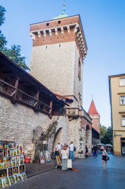 Krakow, Polonya - 4 Eylül 2016: Florian's gate Krakow.