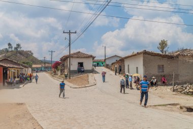 San Manuel De Colohete, Honduras - 15 Nisan 2016: San Manuel köy sokak sahne görünümünü.