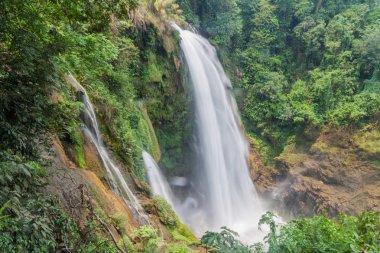 Pulhapanzak şelale Honduras