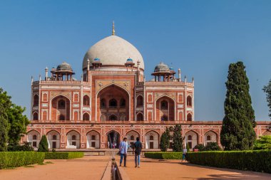 Delhi, Hindistan - 24 Ekim 2016: Turist Hümayun Delhi, Hindistan ziyaret.