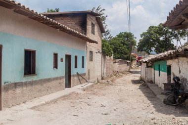 Küçük sokak San Manuel de Colohete Köyü, Honduras