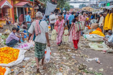 Kolkata, Hindistan - 31 Ekim 2016: Görünüm Mullik Ghat çiçek pazarı Kolkata, Hindistan