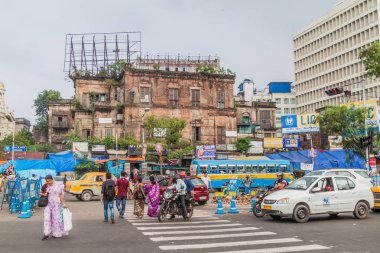 Kolkata, Hindistan - 27 Ekim 2016: Kolkata, Hindistan merkezinde bir sokak görünümünü