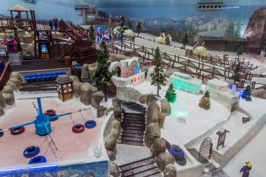 Dubai, Birleşik Arap Emirlikleri - 21 Ekim 2016: View, Ski Dubai, kapalı Kayak Merkezi.