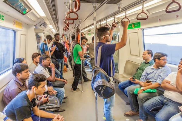 Delhi Indien Oktober 2016 Människor Rida Delhi Metro Indien — Stockfoto