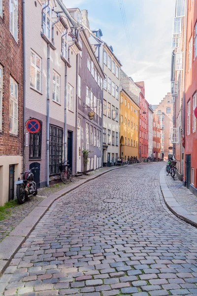 Kopenhag Danimarka Ağustos 2016 Merkezi Kopenhag Danimarka Arnavut Kaldırımlı Sokakta — Stok fotoğraf