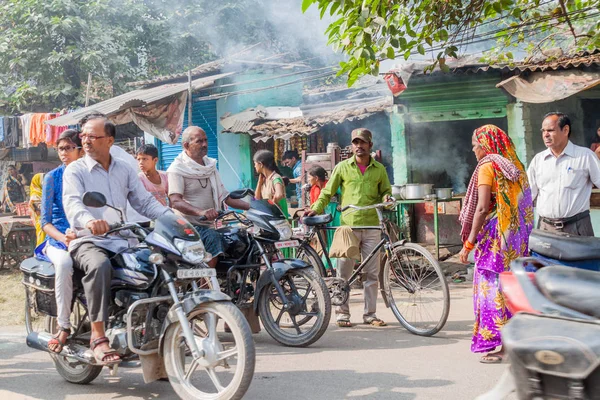 Varanasi Indie Października 2016 Widok Ruchu Ulicznego Varanasi Indiach — Zdjęcie stockowe
